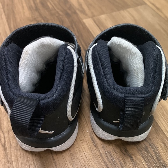 Air Jordan Pro Strong Black High Top 407486-020 Toddler Baby Size 3C - Picture 2 of 16